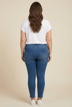 Load image into Gallery viewer, Sequin Feather Embellished Relaxed Tee (4 Color Options)