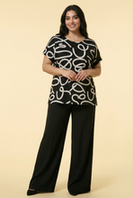 Load image into Gallery viewer, Abstract Script Print Blouse (4 Color Options)