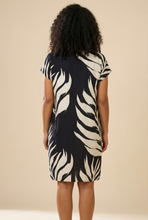 Load image into Gallery viewer, Tropical Leaf-Print Loose-Fit Midi Dress (3 Color Options)