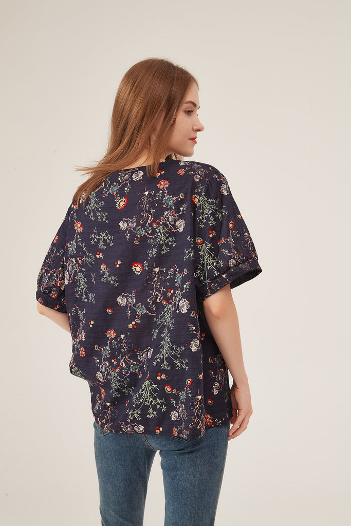 Dark Floral Print Puff-Sleeve Loose Blouse