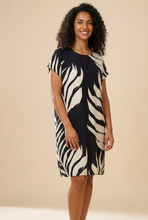 Load image into Gallery viewer, Tropical Leaf-Print Loose-Fit Midi Dress (3 Color Options)
