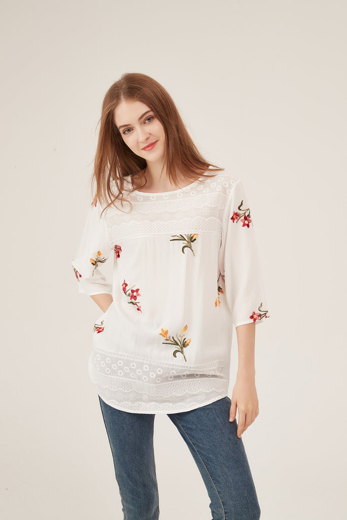 Lace Panel Floral Embroidery 34-Sleeve Loose White Blouse