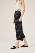 Load image into Gallery viewer, Navy Mini-Print Scalloped-Hem Cropped Pants