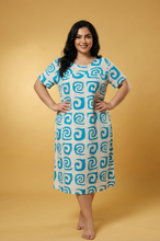 Load image into Gallery viewer, Geometric Spiral-Pattern Loose-Fit Midi Dress (5 Color Options)