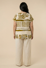 Load image into Gallery viewer, Abstract Print Linen-Blend Blouse (4 Color Options)