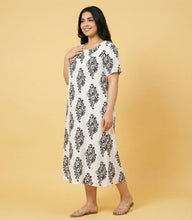 Load image into Gallery viewer, Paisley-Pattern Modest Midi Dress (5 Color Options)