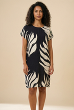 Load image into Gallery viewer, Tropical Leaf-Print Loose-Fit Midi Dress (3 Color Options)