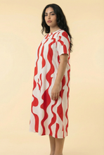 Load image into Gallery viewer, Wavy Stripe-Pattern Loose-Fit Midi Dress (5 Color Options)