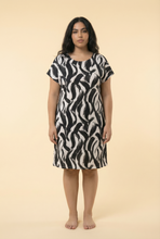 Load image into Gallery viewer, Brushstroke-Pattern Loose-Fit Midi Dress (2 Color Options)