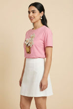 Load image into Gallery viewer, 3D Flower-Appliqué Short-Sleeve Tee (Multiple Color Options)